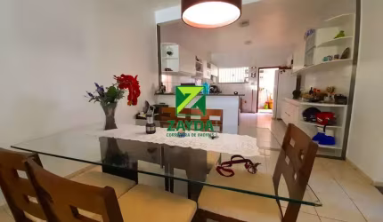 Casa à venda em Casimiro de Abreu-RJ, na Vila Campo Alegre: 2 quartos, 1 suíte, 2 salas, 2 banheiros, 2 vagas, 97m².