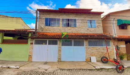 Casa à venda em Casimiro de Abreu-RJ: 3 quartos, 1 suíte, 2 salas, 3 banheiros, 65m² - Nova Barra.