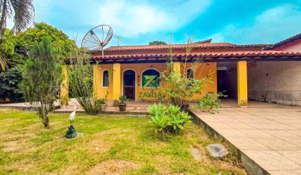 Casa à venda em Rio das Ostras-RJ, Jardim Miramar - 3 quartos, 1 suíte, 4 vagas - 100m² de área.
