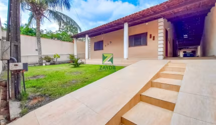 Casa à venda em Casimiro de Abreu-RJ no bairro Peixe Dourado II - Barra de São João: 2 quartos, 1 suíte, 1 sala, 3 banheiros, 4 vagas de garagem, 180m².
