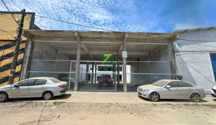 Galpão Comercial para Venda ou Locação em Rio das Ostras-RJ, Bairro Jardim Miramar: 2 Salas, 1 Banheiro, 10 Vagas, 525m².