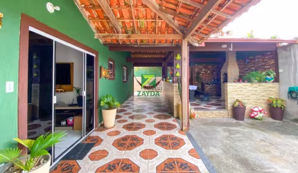 Casa à venda em Rio das Ostras-RJ: 3 quartos, 1 sala, 3 banheiros, 3 vagas de garagem, 100m² no Jardim Mariléa. Confira!