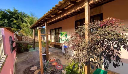 Casa à venda em Casimiro de Abreu-RJ, Bairro Peixe Dourado II - Barra de São João: 2 quartos, 1 sala, 1 banheiro, 1 vaga, 90m².
