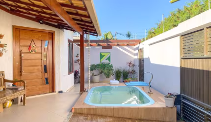 Casa à venda em Rio das Ostras, Jardim Campomar: 3 quartos, 1 suíte, 1 sala, 2 banheiros, 360m².