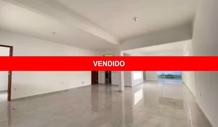 Casa à venda em Casimiro de Abreu-RJ, bairro Leda: 3 quartos, 2 suítes, 2 salas, 3 banheiros, 2 vagas, 100m².