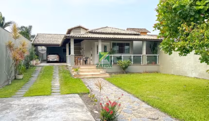 Imperdível! Casa de 4 quartos com 2 suítes na Vila Campo Alegre, Barra de São João-RJ - 250m² - 2 vagas de garagem