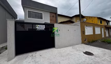 Casa à venda em Rio das Ostras-RJ, Village: 3 quartos, 2 suítes, 1 sala, 3 banheiros, 1 vaga, 92m² de área.