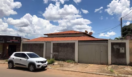 Casa à venda com 3 quartos sendo 1 suíte no Parque Industrial João Braz