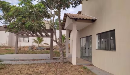 Chácara à Venda com 1.400 m² e 4 suítes em Senador Canedo