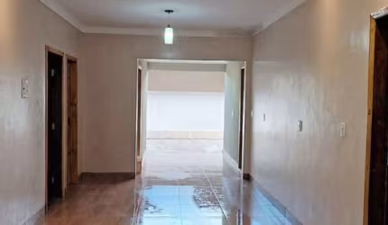 Casa 3 quartos, sendo 2 suítes de 250,00 m² no Conjunto Vera Cruz 2 - Goiânia