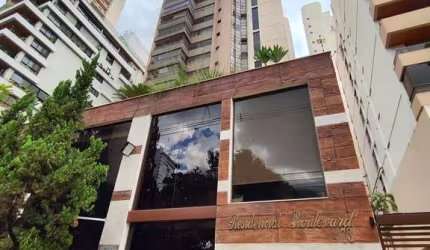 Apartamento Clássico 4 suítes, com 340m² na orla do Vaca Brava - Setor Bueno