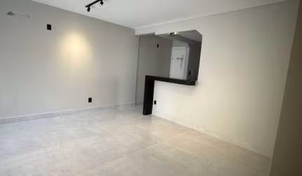 Apartamento muito bem localizado, 3 quartos sendo 1 suíte com closet de 106 m²