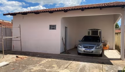 Casa 3 quartos, sendo 1 suíte de 140 m² no Setor Garavelo - Aparecida de Goiânia