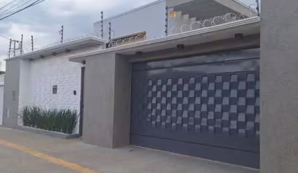 Casa à venda com 4 Quartos, sendo 4 Suítes, Lavabo, Iluminação Especial