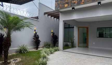 Casa à venda 3 quartos, sendo 1 suíte, 2 banheiros de 145,00 m²