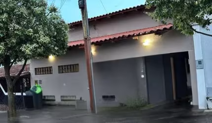 Casa à venda com 3 quartos sendo 1 suíte, de 170,00 m² no  Setor Santos Dumont