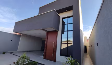 Casa à venda com 3 quartos, 1 suíte, no Jardim Belvedere, 163m²