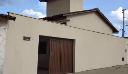 Casa de 4 Quartos 3 Banheiros Avarandada no Setor Rio Formoso