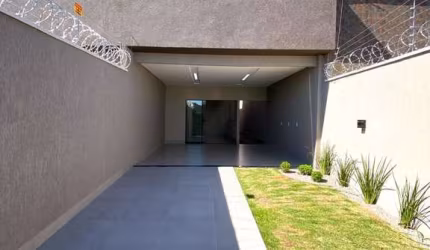 Casa três quartos com piscina