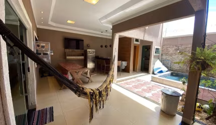 Sobrado à Venda sendo 4 suítes, 210,00 m² no Jardim Atlântico - Goiânia