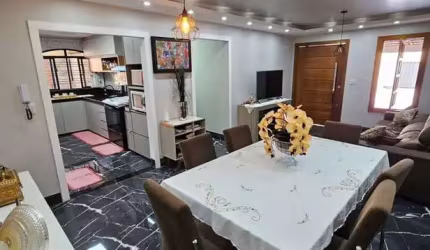 Casa 3 quartos, sendo 1 suíte, 172m²  na Vila Mariana - Aparecida de Goiânia
