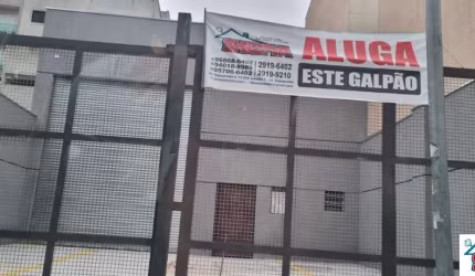Oportunidade: Galpão Comercial à Venda em Santo André-SP, Parque Capuava - 2 Banheiros, 4 Vagas de Garagem, 200m² de Área
