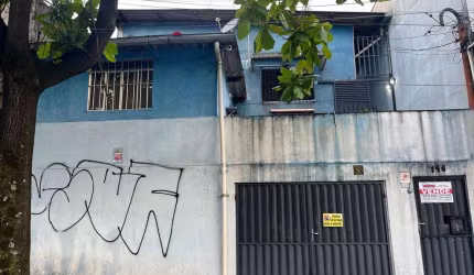 Imóvel espetacular à venda em Santo André-SP: Casa de 6 quartos, 5 banheiros, 1 vaga na garagem e 400,00 m² de área em Utinga!