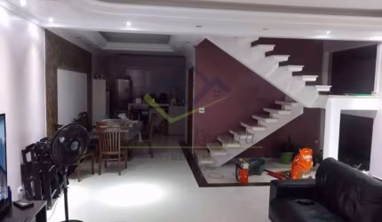 Casa com 3 dormitórios à venda, 212 m² por R$ 840.000,00 - Jundiapeba - Mogi das Cruzes/SP