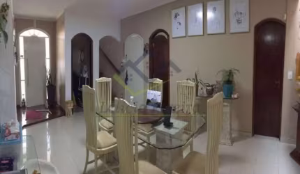 Casa com 4 dormitórios à venda, 245 m² por R$ 887.000,00 - Jardim Suzano - Suzano/SP
