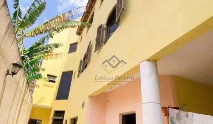 Sobrado com 4 quartos à venda, 238 m² por R$ 700.000 - Jardim Quaresmeira - Suzano/SP