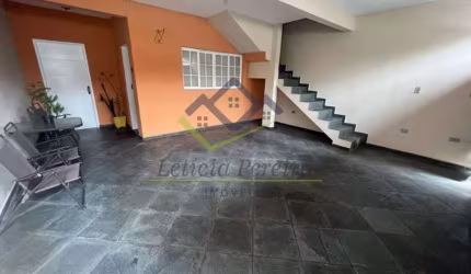 Sobrado com 3 dormitórios à venda, 174 m² por R$ 800.000,00 - Jardim Santo Antônio - Suzano/SP