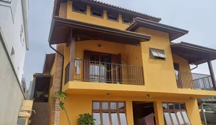 Sobrado com 3 dormitórios à venda, 282 m² por R$ 1.890.000,00 - Parque dos Lagos - Mogi das Cruzes/SP