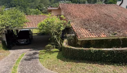 Casa com 4 dormitórios à venda, 250 m² por R$ 1.200.000,00 - Caputera - Arujá/SP