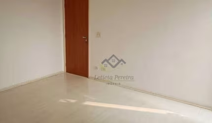 Apartamento com 2 dormitórios à venda, 54 m² por R$ 254.000 - Vila Júlia - Poá/SP