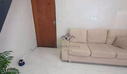 Sobrado com 3 dormitórios à venda, 70 m² por R$ 424.000,00 - Parque Residencial Itapeti - Mogi das Cruzes/SP