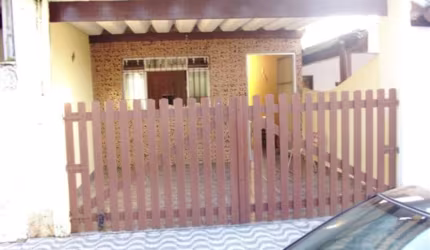 CASA A VENDA, 02 QUARTOS, 02 COZINHAS, 02 BANHEIROS, 02 VAGAS, SOLEMAR, PRAIA GRANDE, SP
