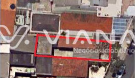 Casa com 2 dormitórios à Venda no Bairro Olímpico em São Caetano do Sul.