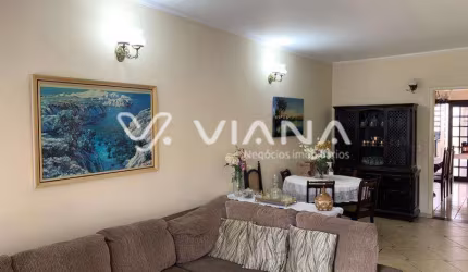 Casa com 3 dormitórios no Bairro Santo Antônio em São Caetano do Sul.
