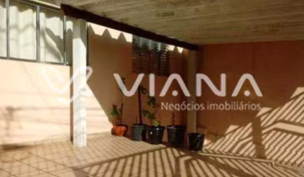 Casa à Venda com 4 Dormitórios no Bairro Nova Gerty em São Caetano do Sul!!