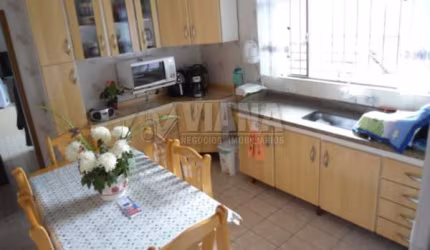 Casa à Venda com 2 Dormitórios na Vila Palmares em Santo André