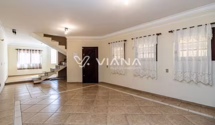 Sobrado à Venda com 3 Quartos na Vila Alpina em São Paulo.