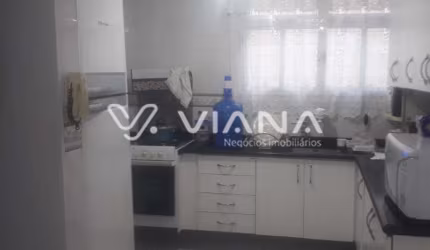 Casa à Venda com 3 Dormitórios no Bairro Vila Camilópolis em Santo André !