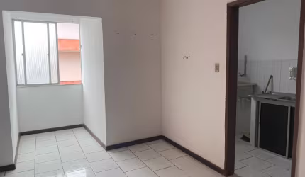 Apartamento à venda, 45m2, 1/4, sala, banheiro, vaga de garagem