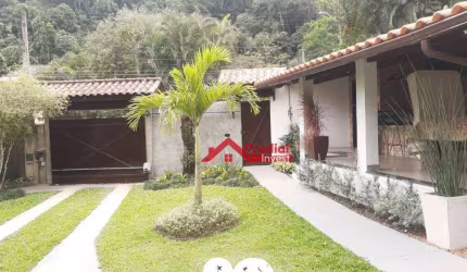 Casa com 3 dormitórios à venda, 400 m² por R$ 850.000,00 - Vila Progresso - Niterói/RJ