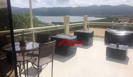 MANSÃO EM CAMBOINHAS COM LINDA VISTA