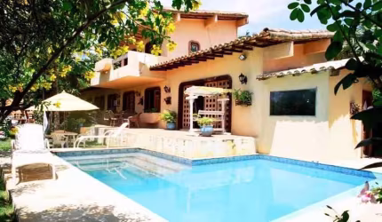 CASA A VENDA NO FERRADURA