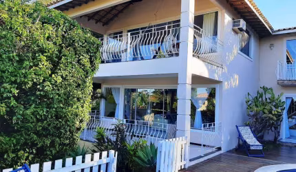 CASA A VENDA NA FERRADURA