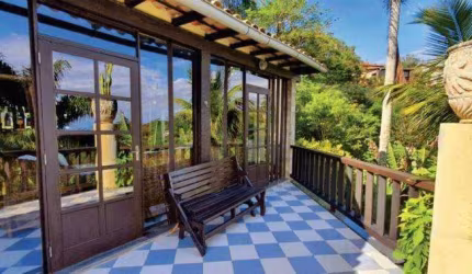 CASA A VENDA NA FERRADURINHA
