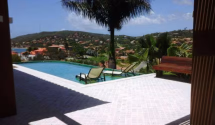 CASA A VENDA NO VILLAGE DE BÚZIOS