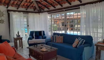 CASA A VENDA NO BOSQUE DE GERIBÁ